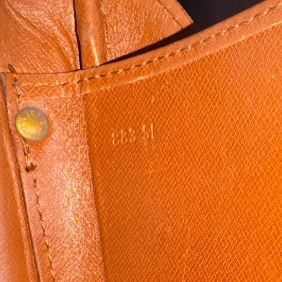 ā
AUTHENTICā
LOUIS VUITTON CARTOUCHIERE GM - Picture 14 of 15